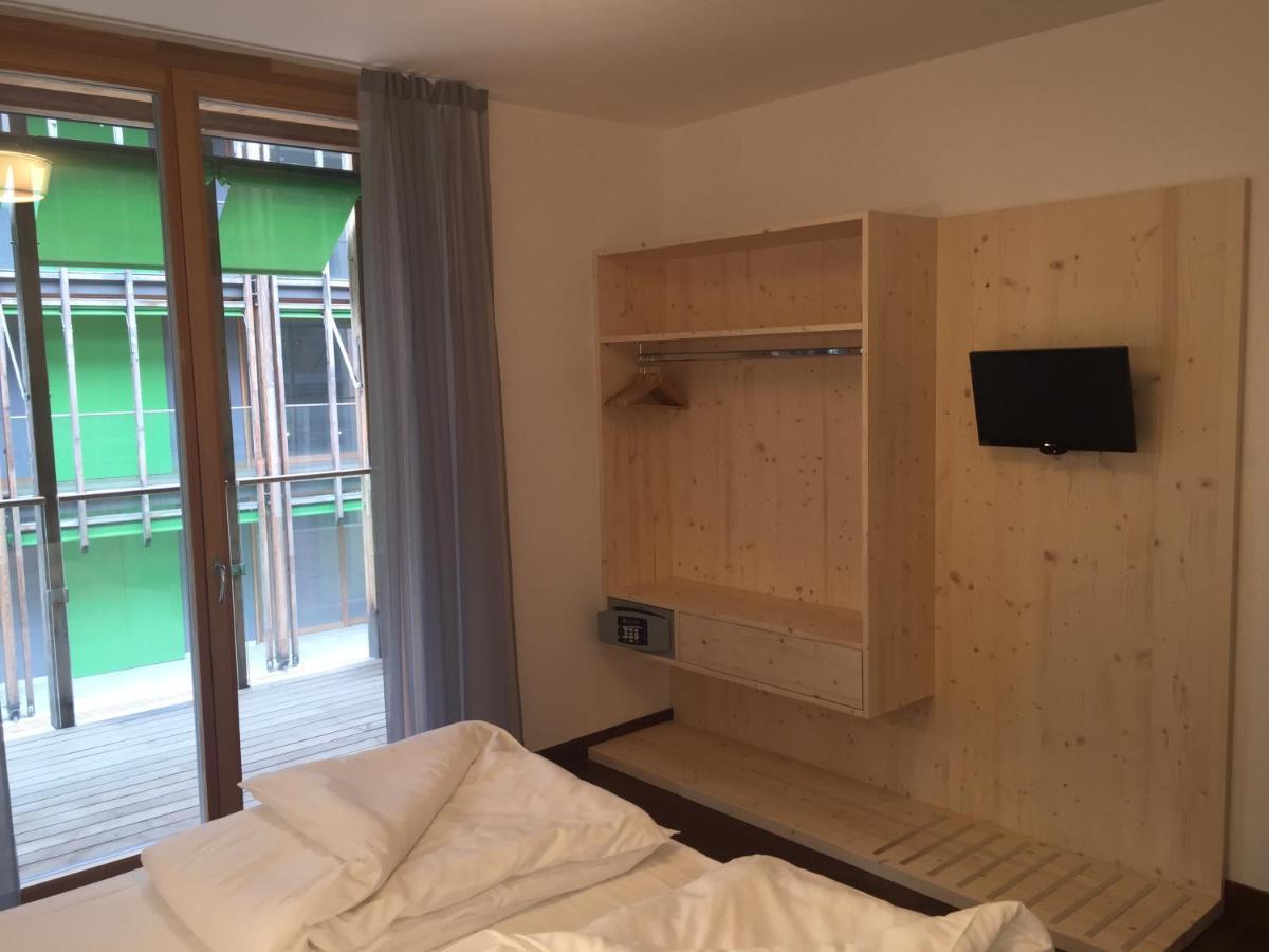 Komodo Short Stay Apartments 特伦托 外观 照片