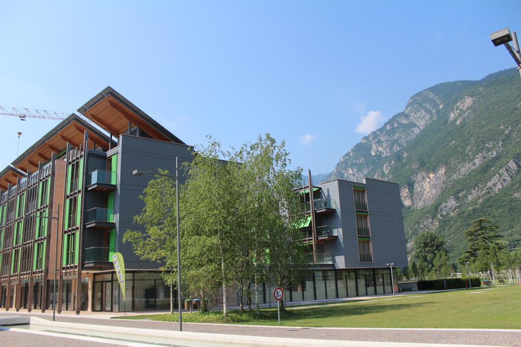 Komodo Short Stay Apartments 特伦托 外观 照片