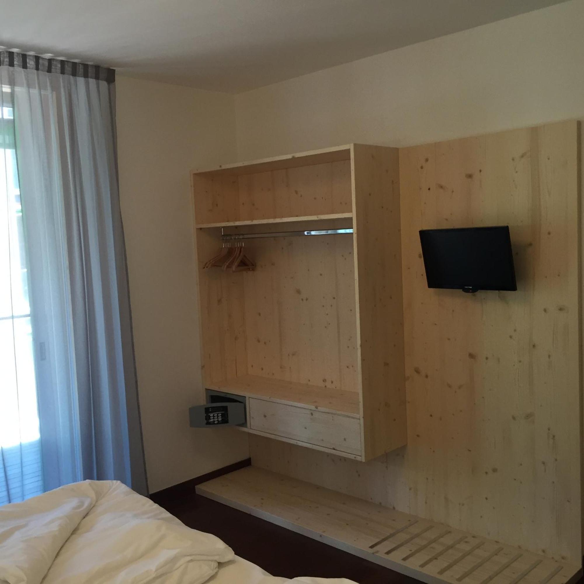 Komodo Short Stay Apartments 特伦托 外观 照片
