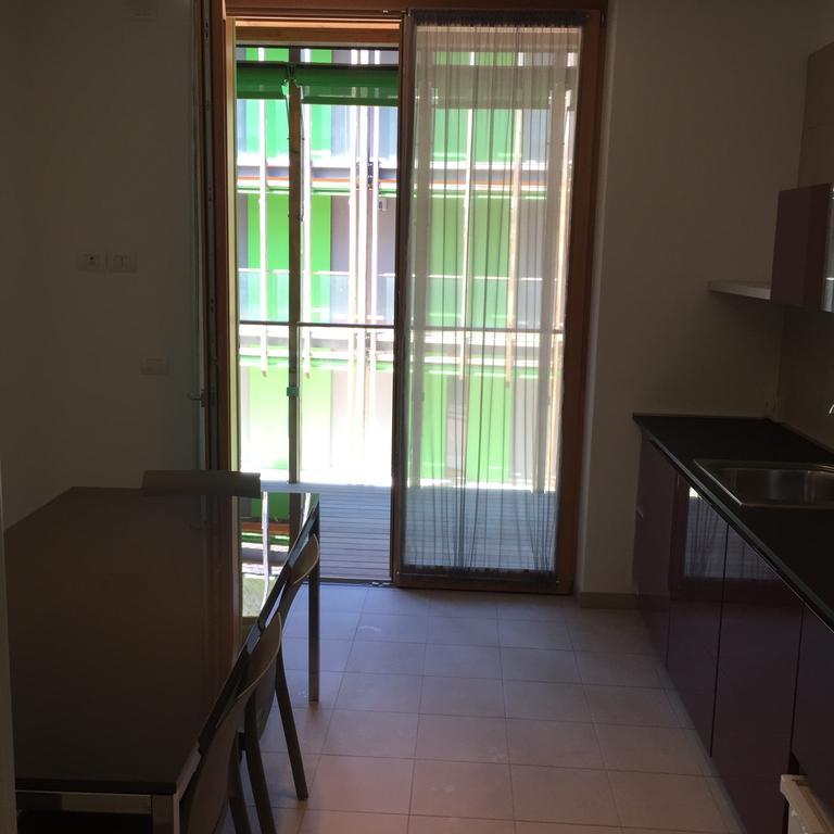Komodo Short Stay Apartments 特伦托 外观 照片